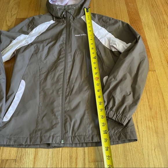 Free country lightweight raincoat - Picture 2 of 9